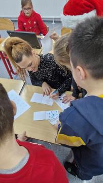 Živahno je bilo v decembru na podružnični šoli Kotlje (11)